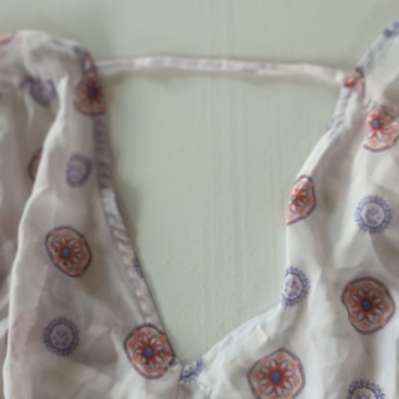 Maurices Spring/Summer Blouse w/ Cami Size Small - Picture 4 of 11